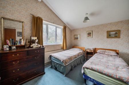 1393119-4-6942a64...