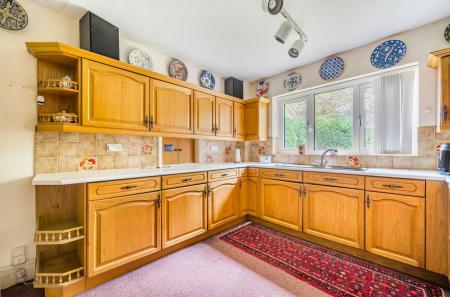 1376538-17-691349...