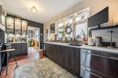 1393061-25-6943e0...