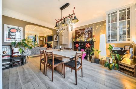 1393061-21-6943e0...