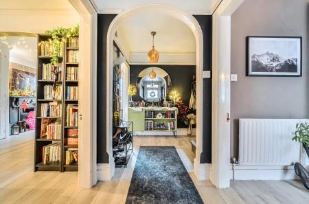 1393061-18-6943e0...