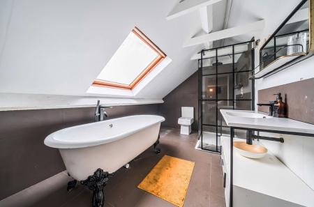 1393061-39-6943e2...