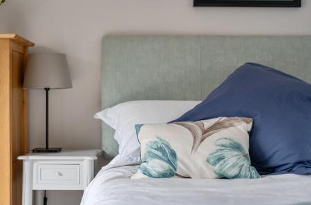 1388656-27-695d22...