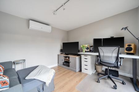 1388656-7-695d20e...