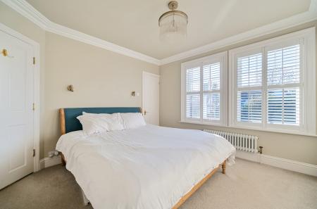 1372354-23-691caf...