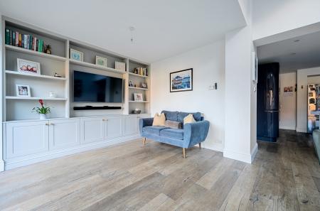 1372354-12-691cae...