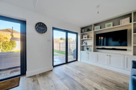 1372354-13-691cae...