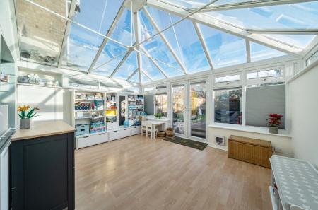 1395187-19-695e43...