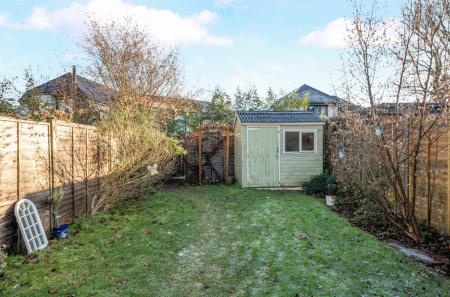 1395187-2-695e429...