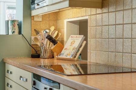 1395187-6-695e42b...