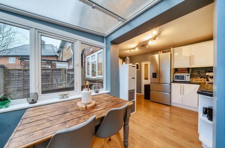 1399943-28-696636...