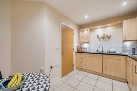 1396773-11-695fc9...