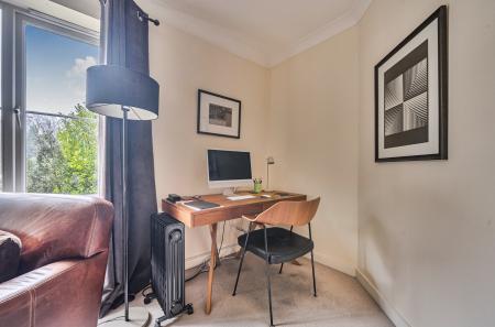 1396773-4-695fc71...