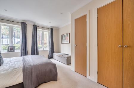 1396773-18-695fca...