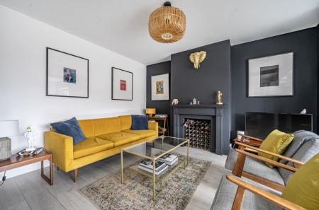 1399942-15-69690f...