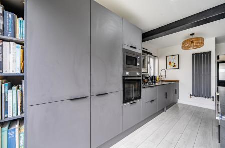 1399942-10-69690e...