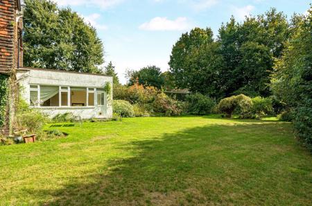 1347766-6-68d2a31...