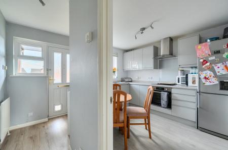 1401650-3-696f5e8...