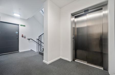 1401817-12-6970da...