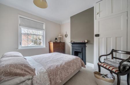 1402170-27-69777d...