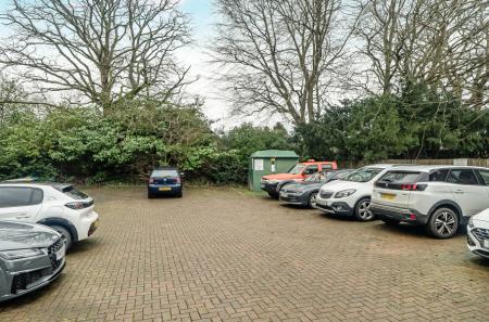 1400237-1-696e4af...