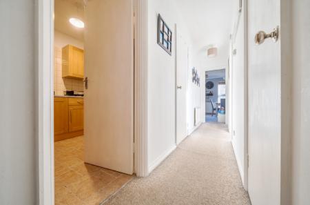 1404147-10-6979e1...