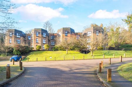 1404147-5-6979e08...