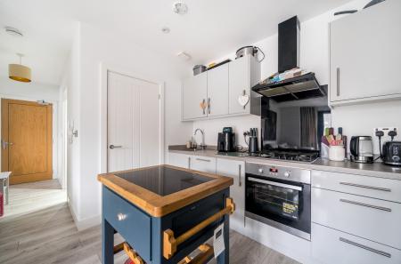 1400901-12-69773f...