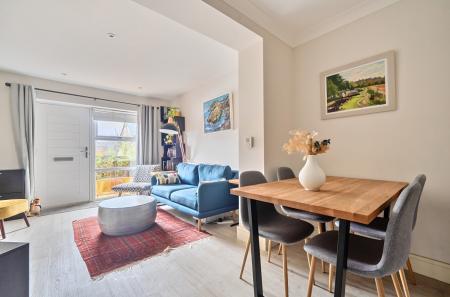 1406289-11-6981d2...