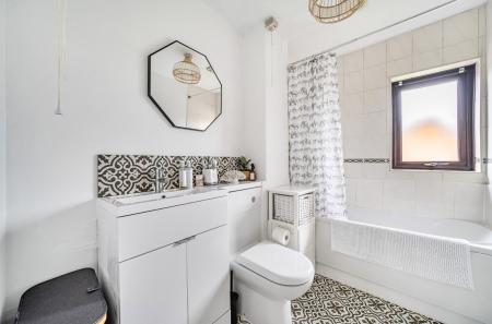 1408001-22-6984a4...