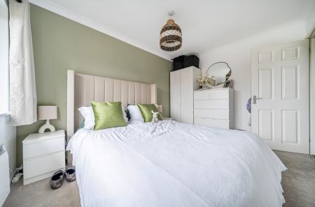 1408001-23-6984a4...