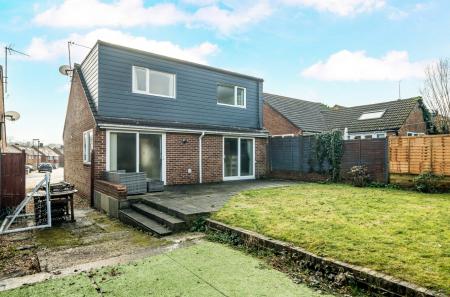 1407112-4-69831c6...