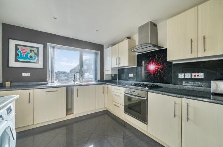 1407112-11-69831c...