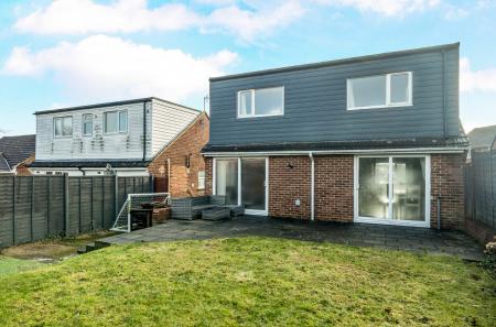 1407112-5-69831c6...