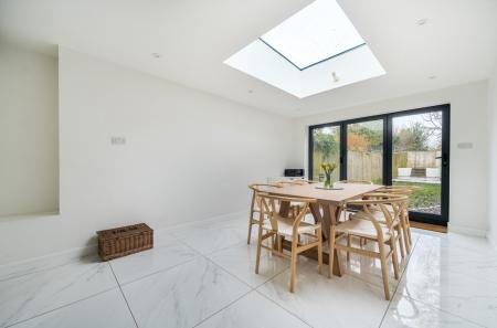 1411006-24-698b06...