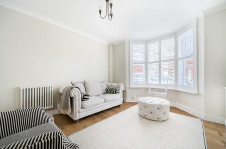 1411006-37-698b06...