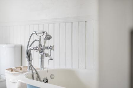 1411006-10-698b03...