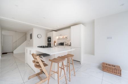 1411006-27-698b06...