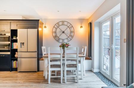 1403279-6-6985c85...