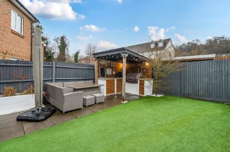 1403279-19-6985c9...