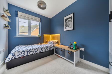 1403279-12-6985c8...