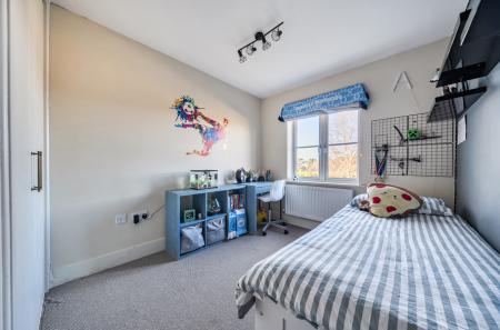 1415768-7-6992f3e...