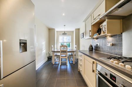 1415768-29-6992f5...