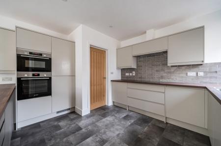 1417332-17-6995c9...