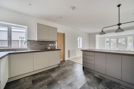 1417332-19-6995c9...