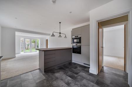 1417332-18-6995c9...