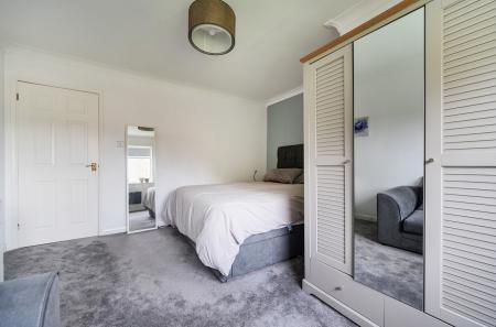 1417509-8-699c210...