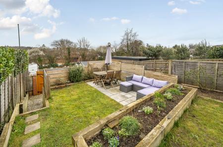 1416766-7-699c492...