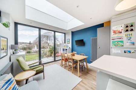 1416766-15-699c49...