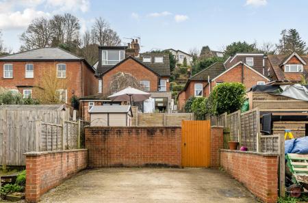 1416766-31-699c4b...